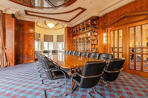 Bournemouth Carlton Hotel by Belvilla