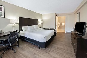 La Quinta Inn by Wyndham West Palm Beach - Florida Turnpike