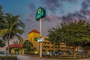 La Quinta Inn by Wyndham West Palm Beach - Florida Turnpike
