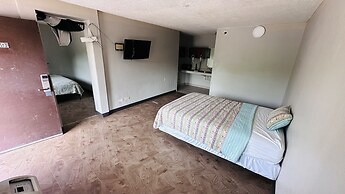Hallmark Inn By OYO Fort Wayne