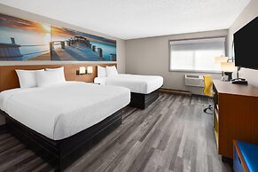 Days Inn by Wyndham Pierre