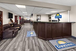 Days Inn by Wyndham Pierre