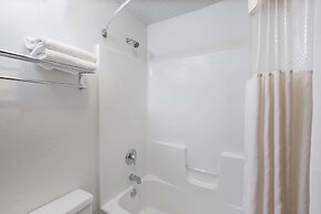 Days Inn by Wyndham Pierre