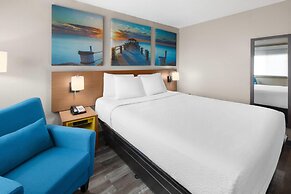 Days Inn by Wyndham Pierre