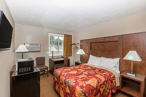 Days Inn by Wyndham Pierre