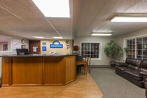 Days Inn by Wyndham Pierre