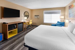 Days Inn by Wyndham Pierre