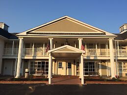 Baymont by Wyndham St. Ignace Lakefront