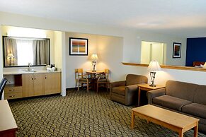 Baymont by Wyndham St. Ignace Lakefront