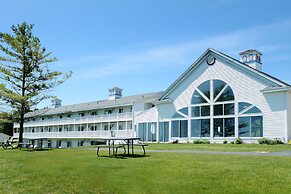 Baymont by Wyndham St. Ignace Lakefront