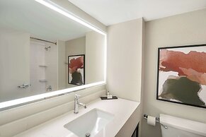 Embassy Suites by Hilton Memphis East Germantown Area