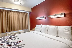 Red Roof Inn Toledo - University