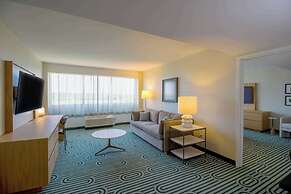 DoubleTree by Hilton Clarksville Riverview