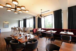 DoubleTree by Hilton Clarksville Riverview