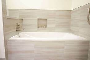 The Volare, Ascend Hotel Collection