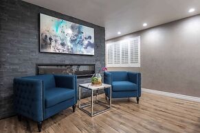 The Volare, Ascend Hotel Collection