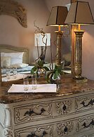 Hôtel Chateaubriand Champs Elysées