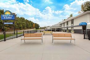 Days Inn & Suites by Wyndham Wisconsin Dells