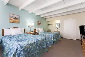 Days Inn & Suites by Wyndham Jekyll Island