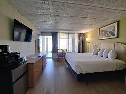 Days Inn & Suites by Wyndham Jekyll Island
