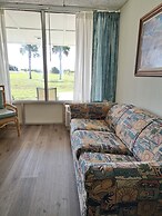 Days Inn & Suites by Wyndham Jekyll Island