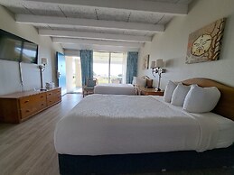 Days Inn & Suites by Wyndham Jekyll Island
