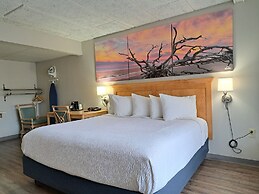 Days Inn & Suites by Wyndham Jekyll Island
