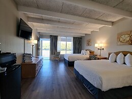 Days Inn & Suites by Wyndham Jekyll Island