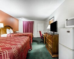 Econo Lodge Inn & Suites