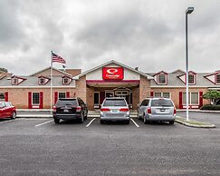 Econo Lodge Inn & Suites