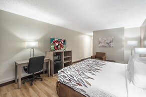 Red Roof Inn & Suites Sulphur Springs