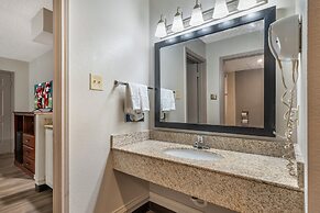 Red Roof Inn & Suites Sulphur Springs