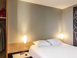 ibis Thonon Centre Hotel