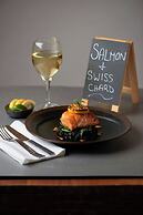 Delta Hotels by Marriott Toronto Airport & Conference Centre