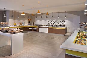 Delta Hotels by Marriott Toronto Airport & Conference Centre