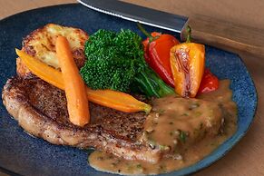 Delta Hotels by Marriott Toronto Airport & Conference Centre