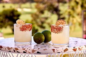 VEA Newport Beach, A Marriott Resort & Spa