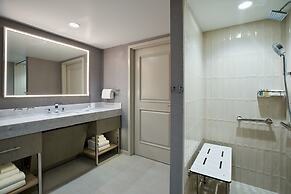 VEA Newport Beach, A Marriott Resort & Spa