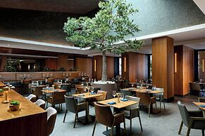 VEA Newport Beach, A Marriott Resort & Spa