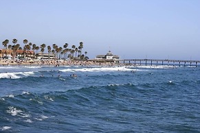 VEA Newport Beach, A Marriott Resort & Spa