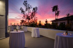 VEA Newport Beach, A Marriott Resort & Spa