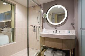 VEA Newport Beach, A Marriott Resort & Spa