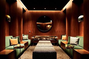 VEA Newport Beach, A Marriott Resort & Spa