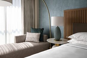 VEA Newport Beach, A Marriott Resort & Spa