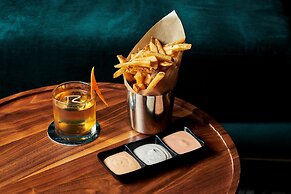 VEA Newport Beach, A Marriott Resort & Spa