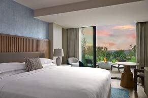 VEA Newport Beach, A Marriott Resort & Spa