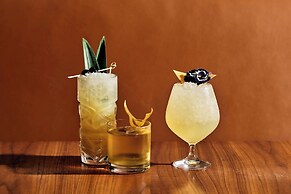 VEA Newport Beach, A Marriott Resort & Spa