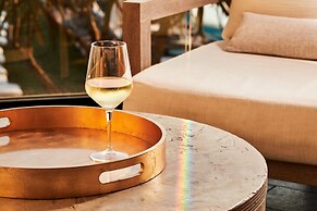 VEA Newport Beach, A Marriott Resort & Spa