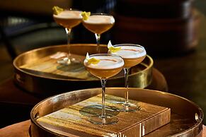 VEA Newport Beach, A Marriott Resort & Spa