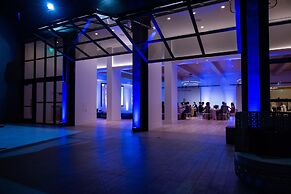 VEA Newport Beach, A Marriott Resort & Spa